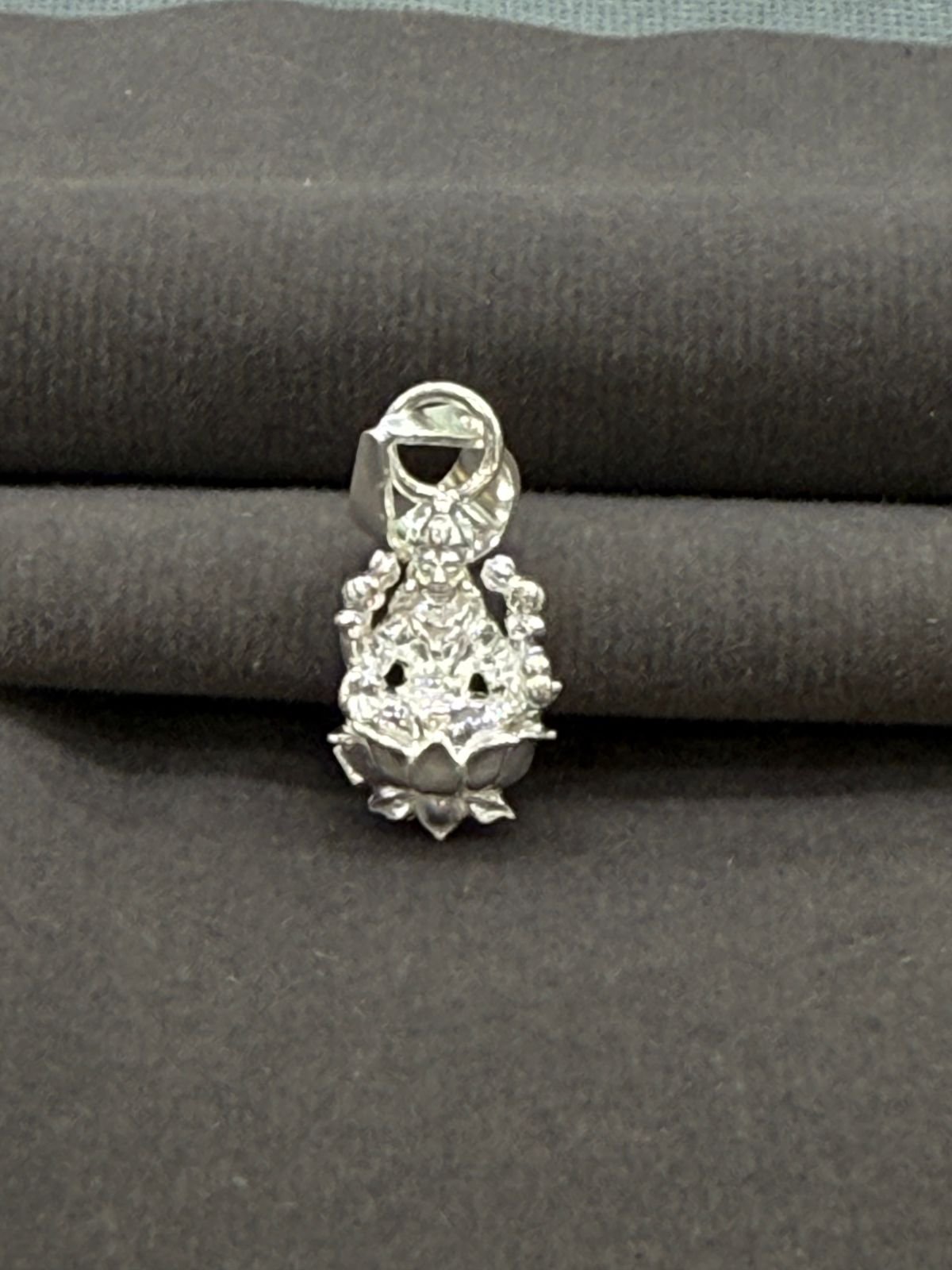 92.5 Lakshmi Pendent